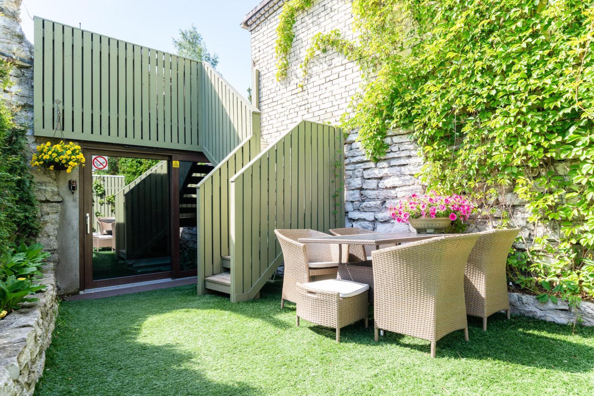 City Center Garden Camping Talin Exterior foto